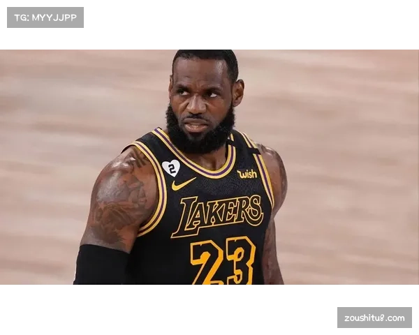 球迷热盼詹姆斯今晚宣布决定三大可能走向引爆全网热议